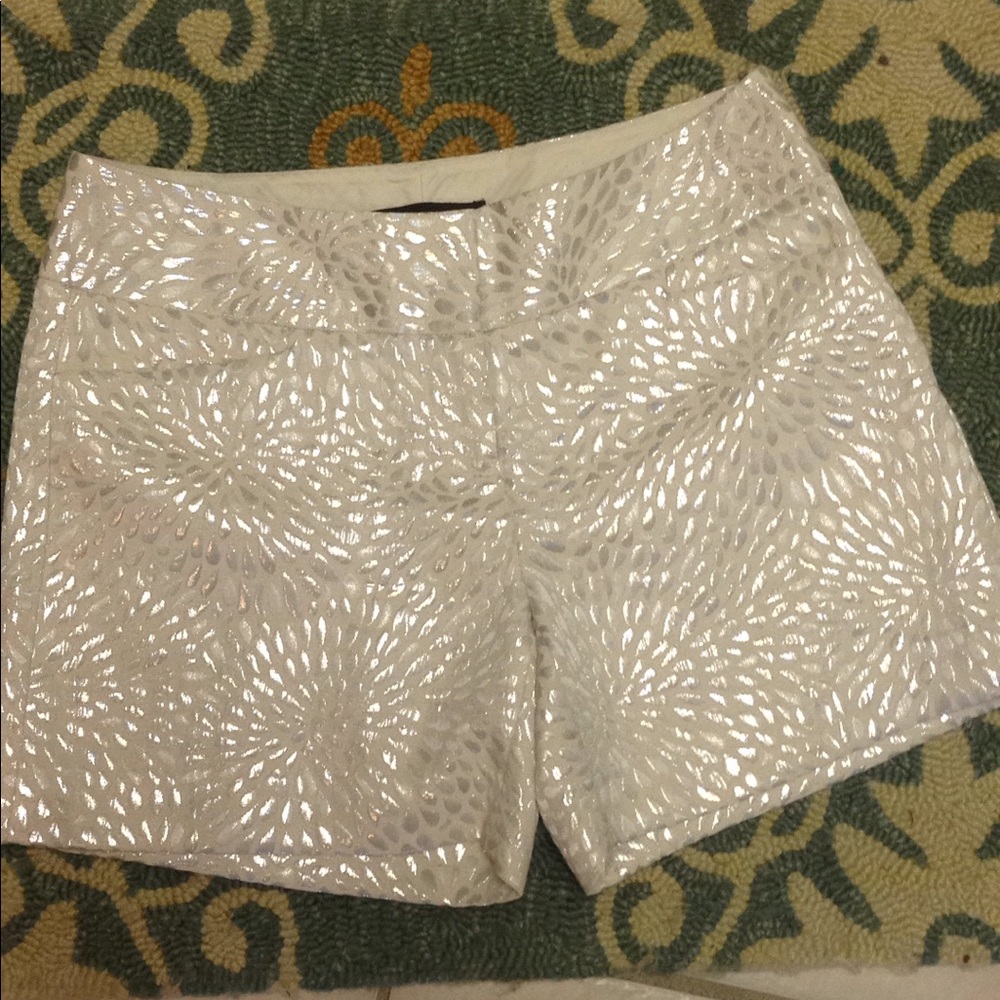 The Limited Classic Fit White Silver Shorts